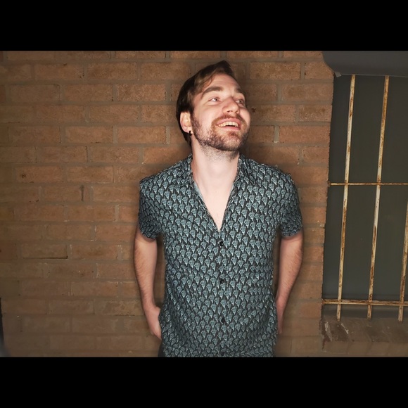 Meet your Posher, Matt - Picture 2 of 4